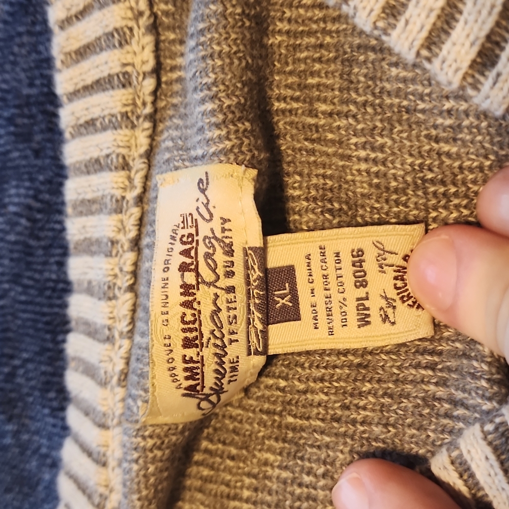 XL American Rag Sweater - Picture 3 of 3